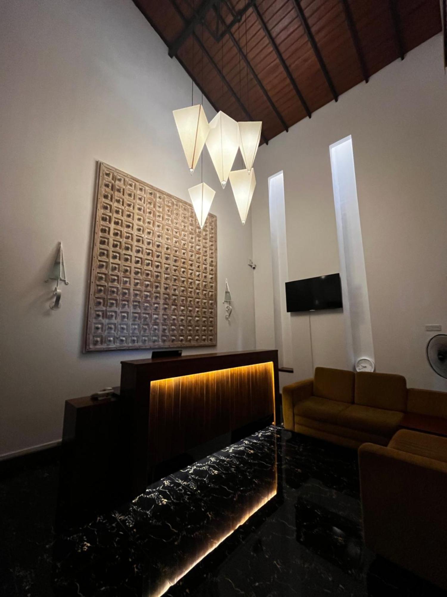 Hotel Livin Lush Luxury Retreat Anuradhapura Esterno foto