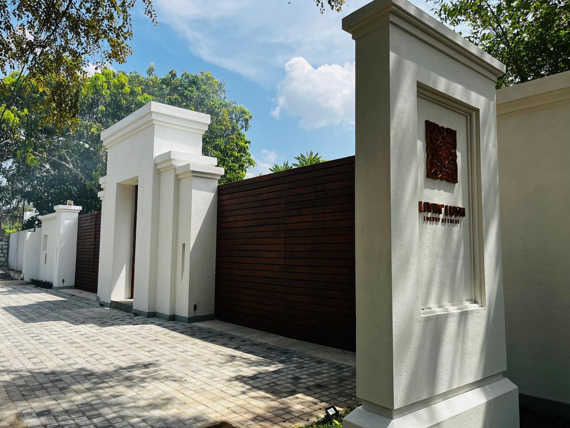 Hotel Livin Lush Luxury Retreat Anuradhapura Esterno foto