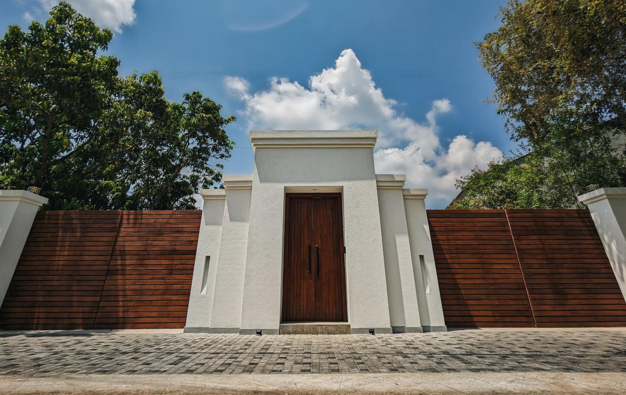 Hotel Livin Lush Luxury Retreat Anuradhapura Esterno foto