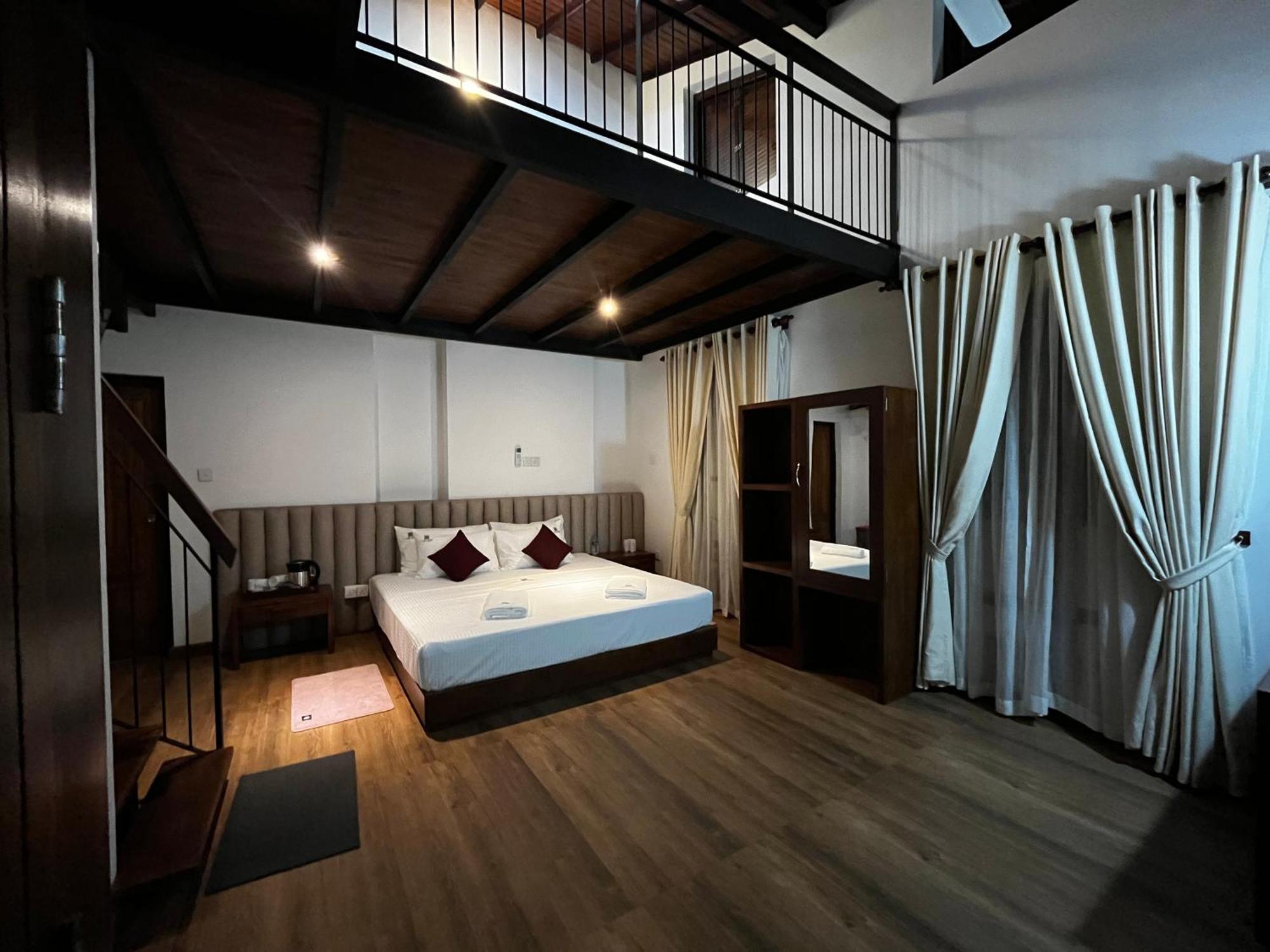 Hotel Livin Lush Luxury Retreat Anuradhapura Esterno foto