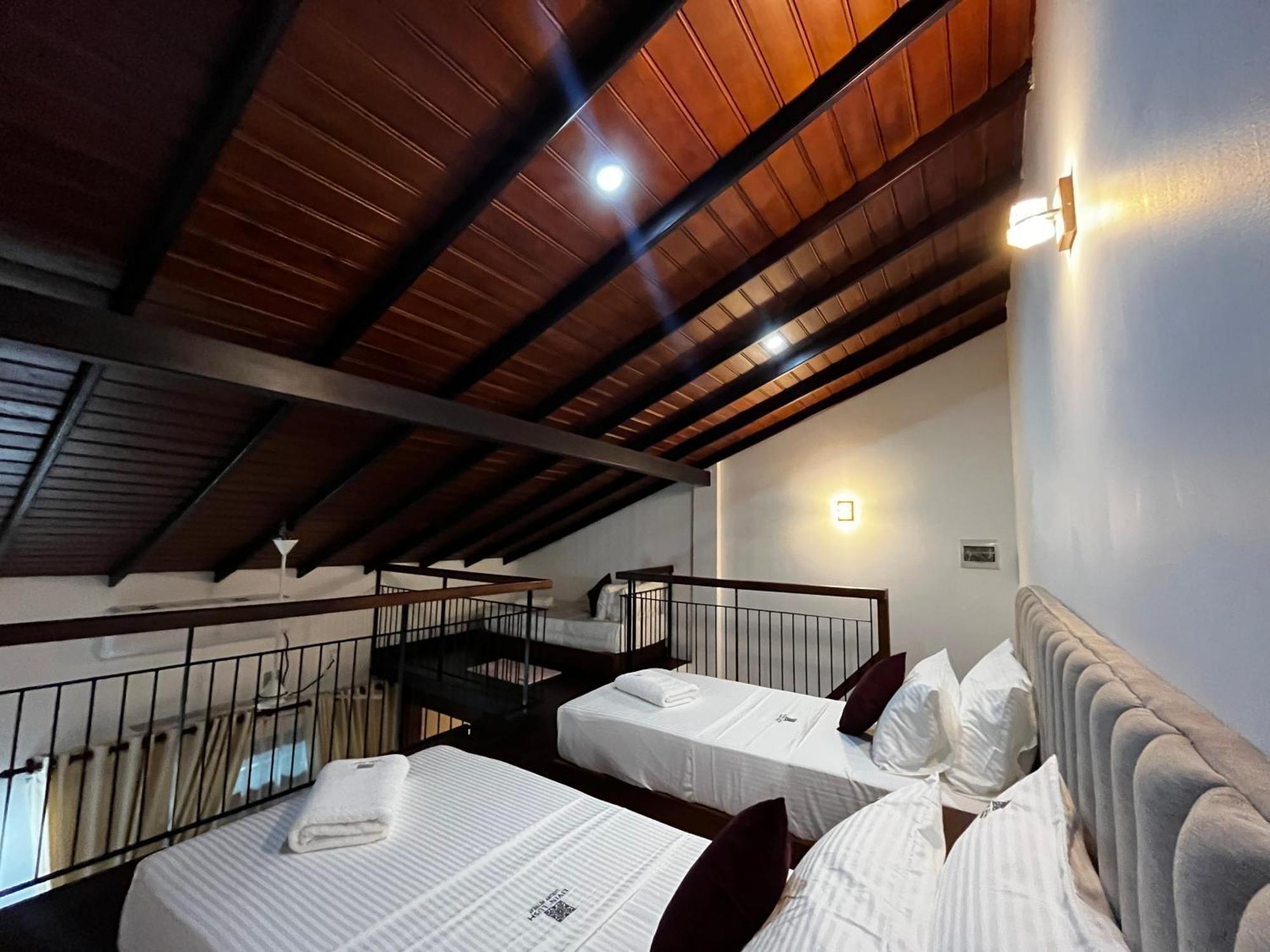 Hotel Livin Lush Luxury Retreat Anuradhapura Esterno foto